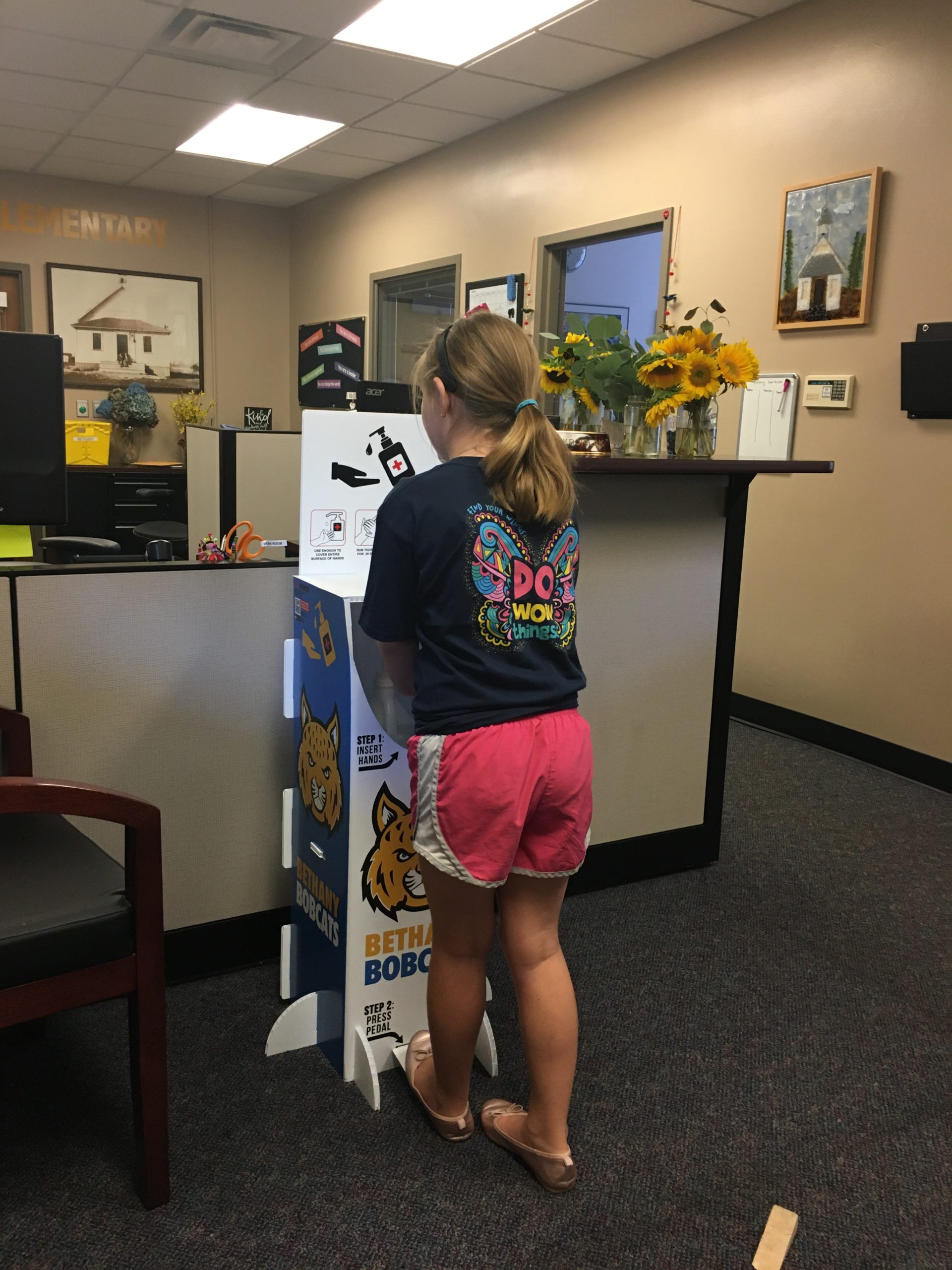 Essential Touchless Junior Station